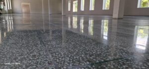 Pardoseala din mozaic slefuit si lustruit